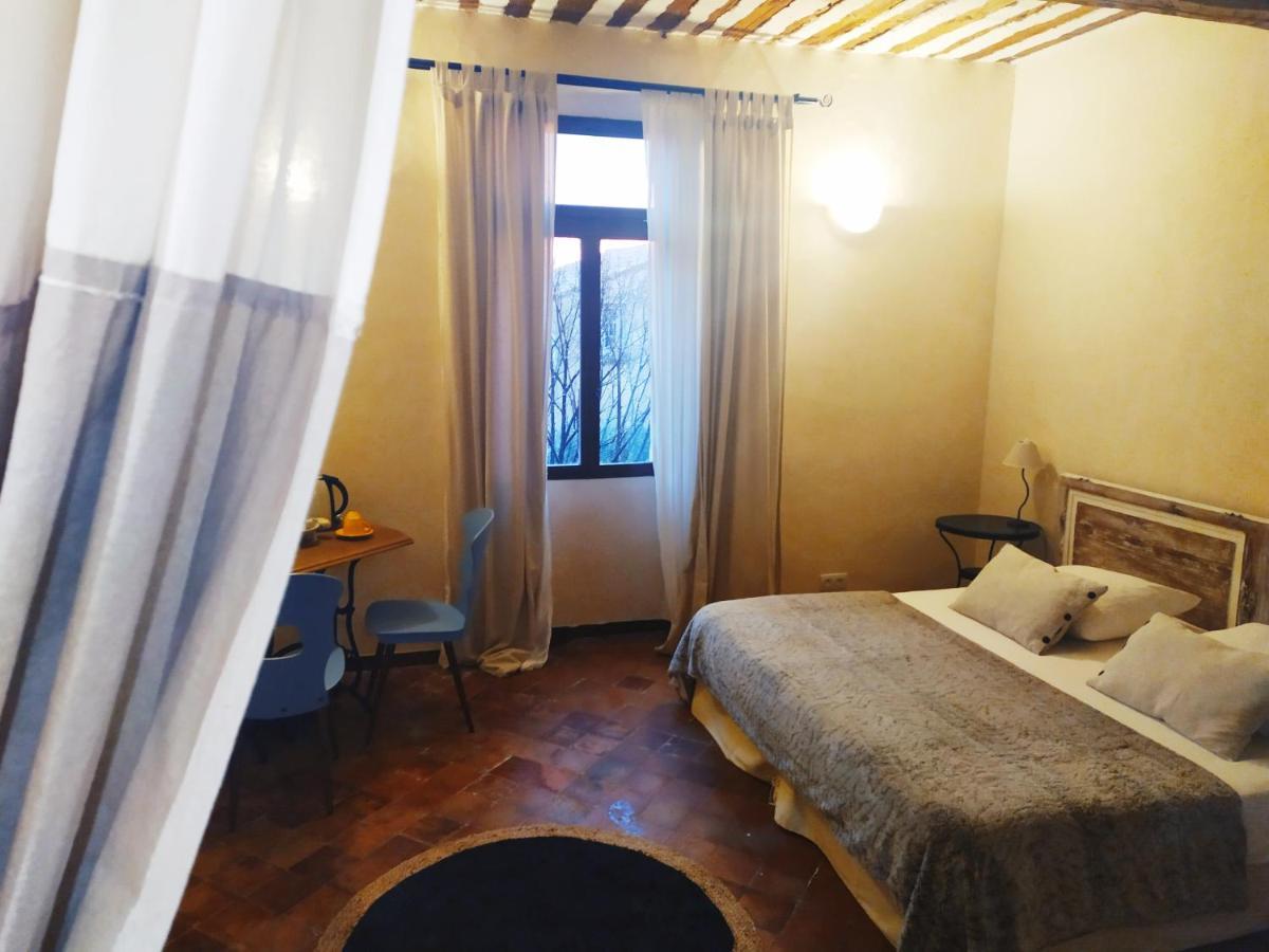 Chambre D'Hotes Face Au Lavoir Methamis Экстерьер фото