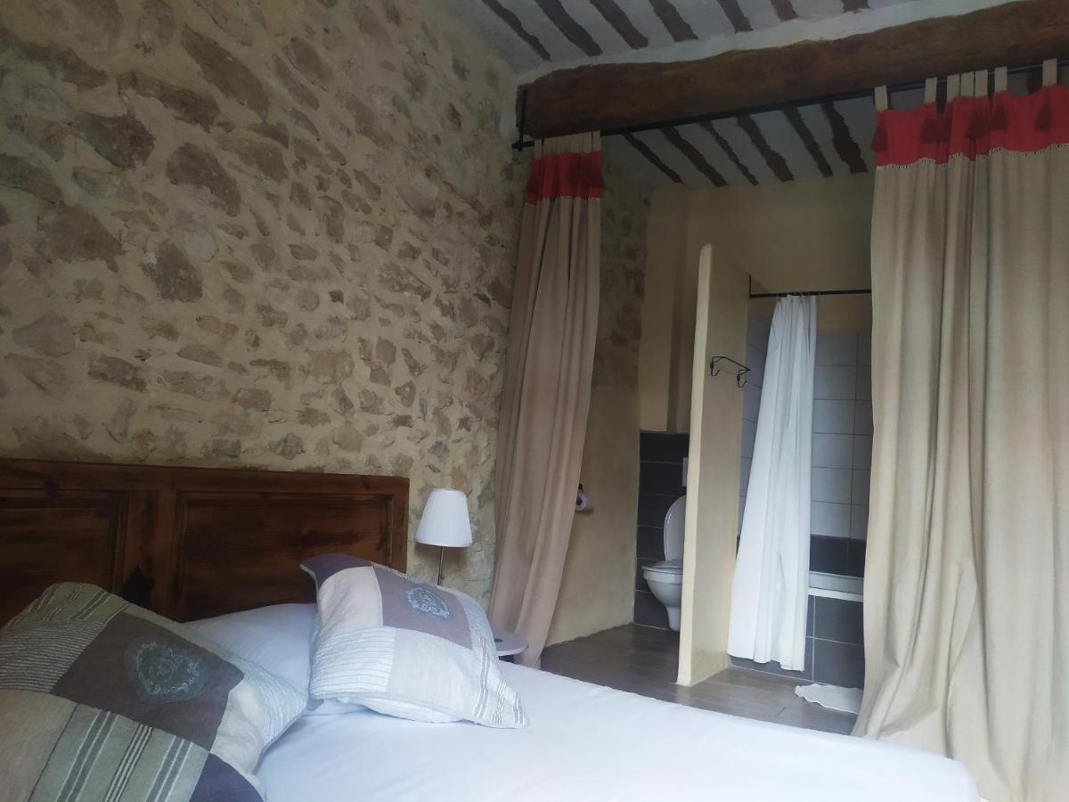 Chambre D'Hotes Face Au Lavoir Methamis Экстерьер фото