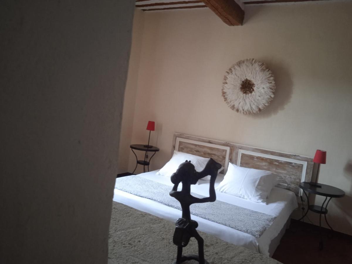Chambre D'Hotes Face Au Lavoir Methamis Экстерьер фото