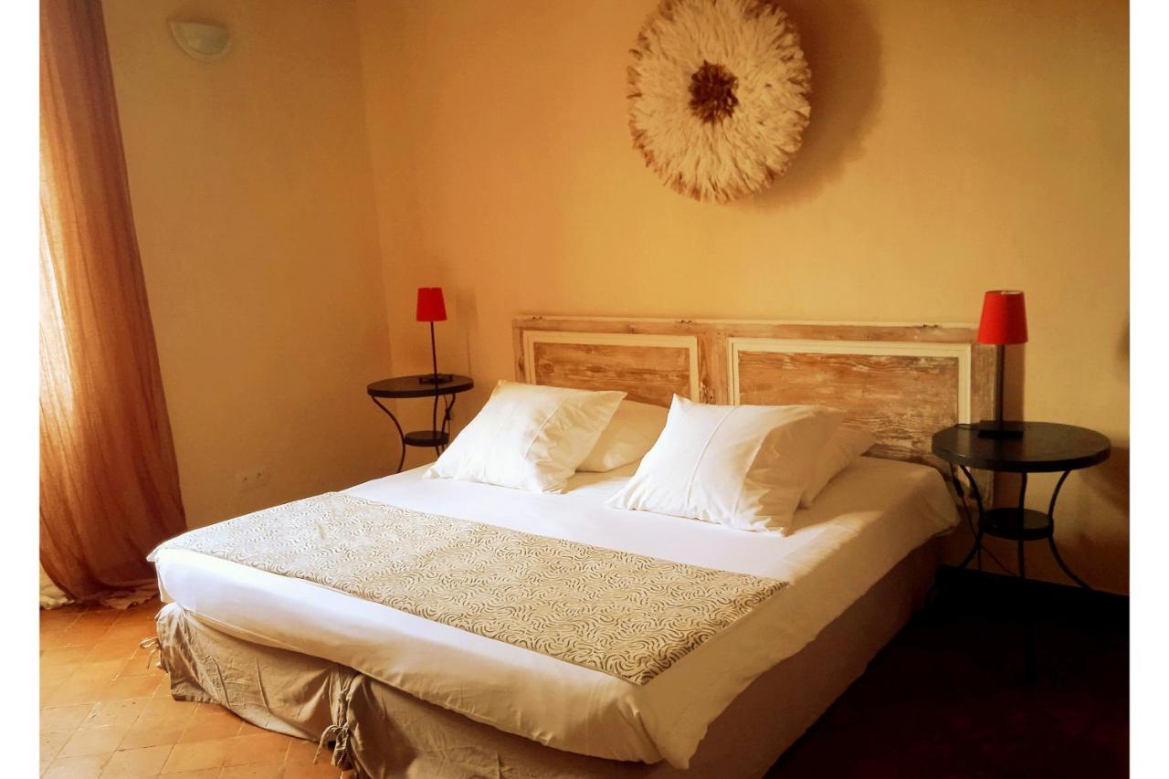 Chambre D'Hotes Face Au Lavoir Methamis Экстерьер фото